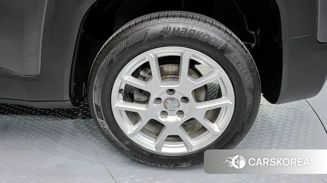 Jeep Renegade id 4294294 из Кореи 13