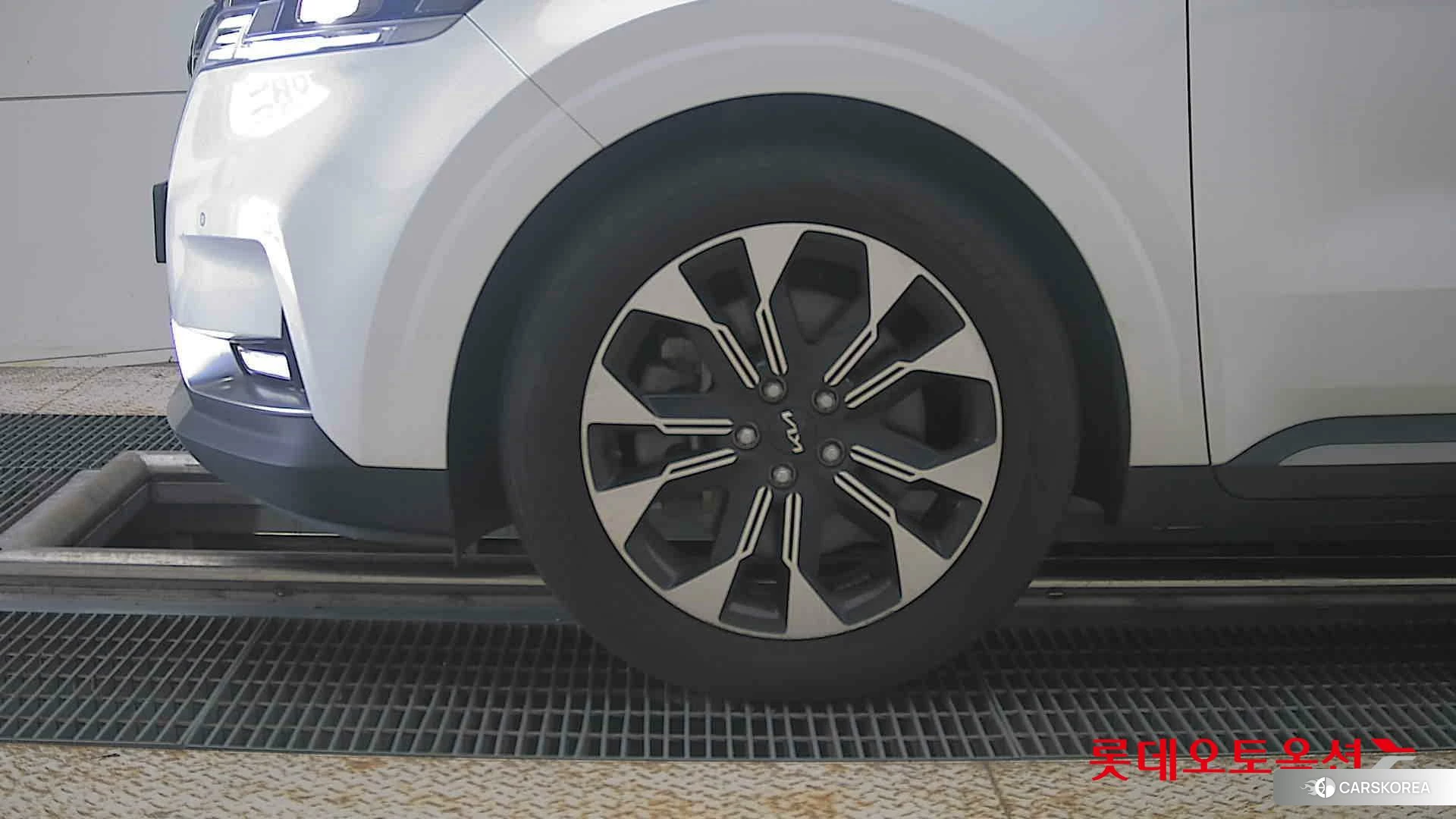 Kia Carnival id 4664316 из Кореи 13