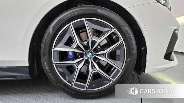 BMW 5 Series (G60) id 4201148 из Кореи 13