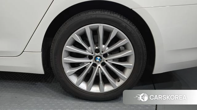 BMW 5 Series (G30) id 4481923 из Кореи 13