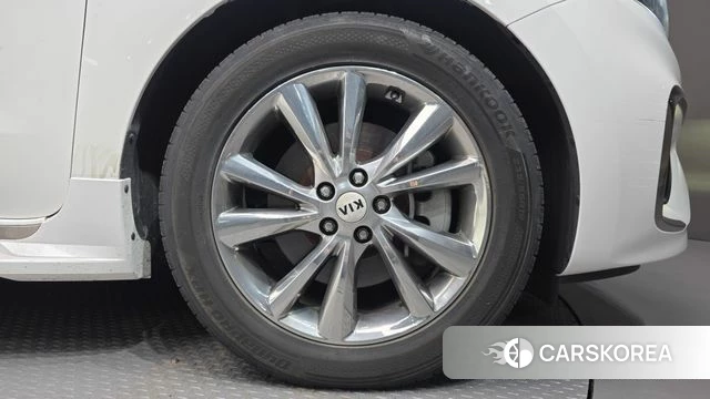 Kia The New Carnival id 4759943 из Кореи 13