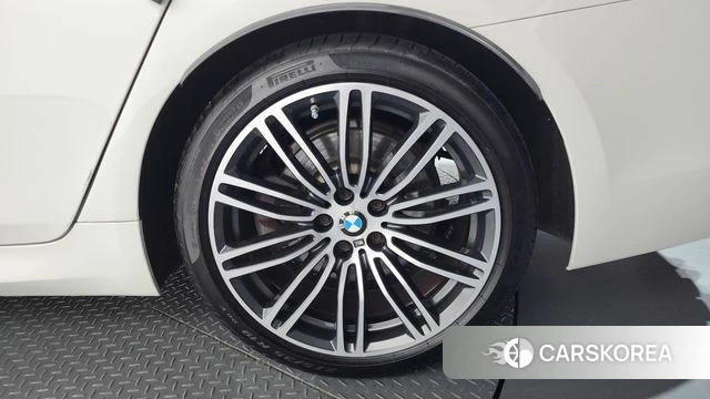 BMW 5 Series (G30) id 4581618 из Кореи 13