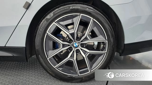 BMW 5 Series (G60) id 4757156 из Кореи 13