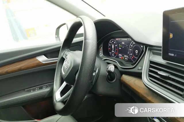 Audi Q5L id 4313970 из Китая 13