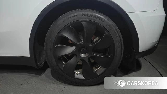Tesla Model Y id 4549212 из Кореи 13
