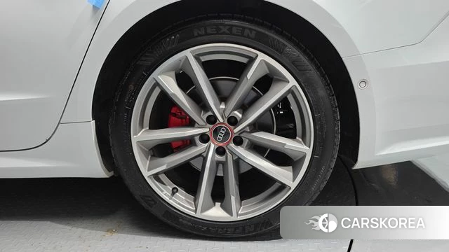 Audi A7 (4K) id 4666804 из Кореи 13