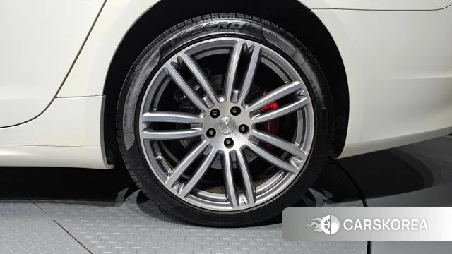 Maserati Quattroporte id 4587380 из Кореи 13