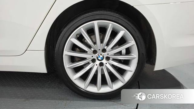 BMW 5 Series (G30) id 4587210 из Кореи 13