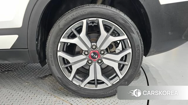 Kia Seltos id 4697675 из Кореи 13