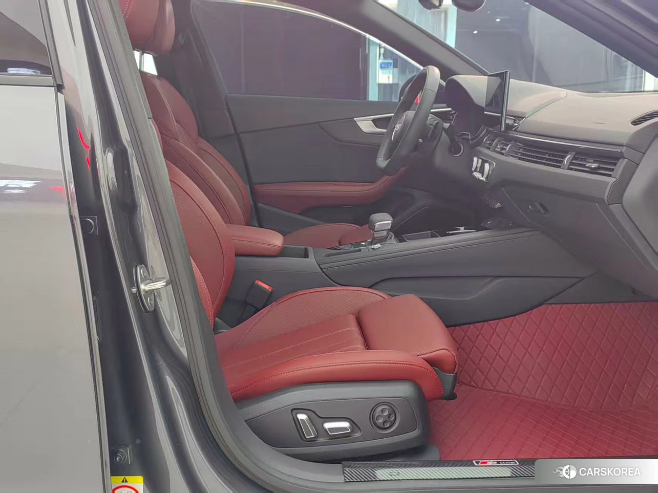 Audi A4L id 4510433 из Китая 13
