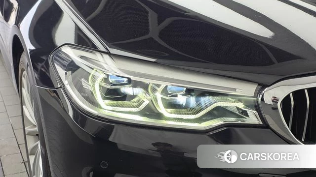 BMW 5 Series (G30) id 4536205 из Кореи 14
