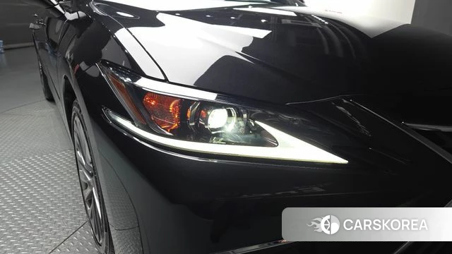 Lexus ES300h 7th generation id 4463104 из Кореи 14