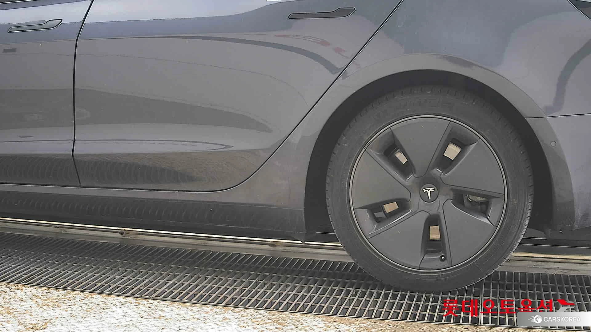 Tesla Model 3 Long Range id 3881983 из Кореи 14