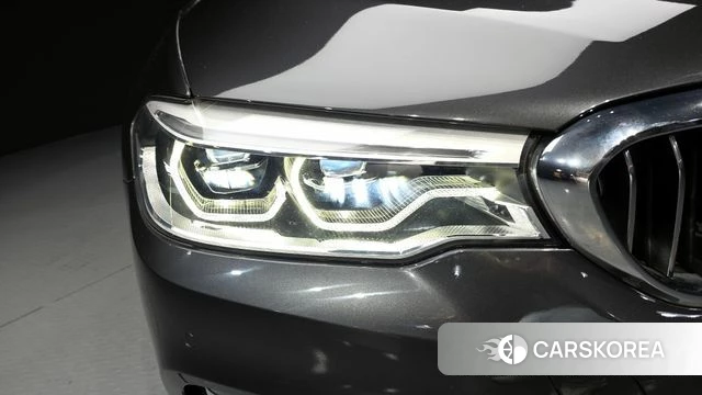 BMW 5 Series (G30) id 4385127 из Кореи 14