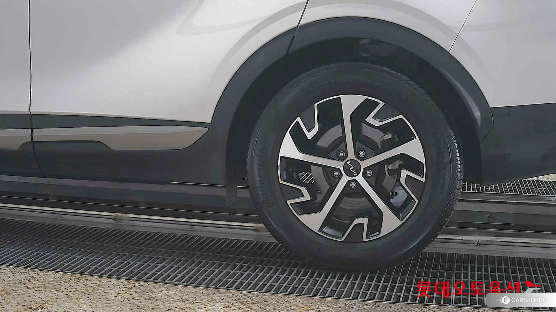 Kia Sportage Hybrid id 3875732 из Кореи 14