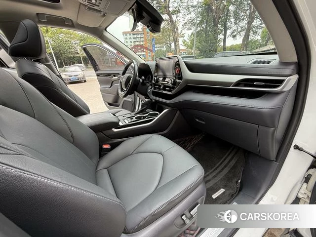Toyota Highlander id 4263637 из Китая 14