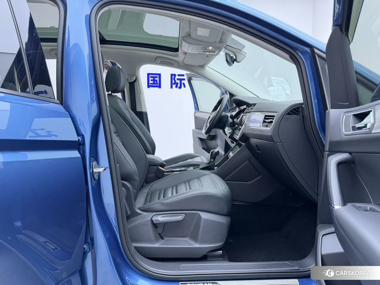 Volkswagen Touran L id 4485271 из Китая 14
