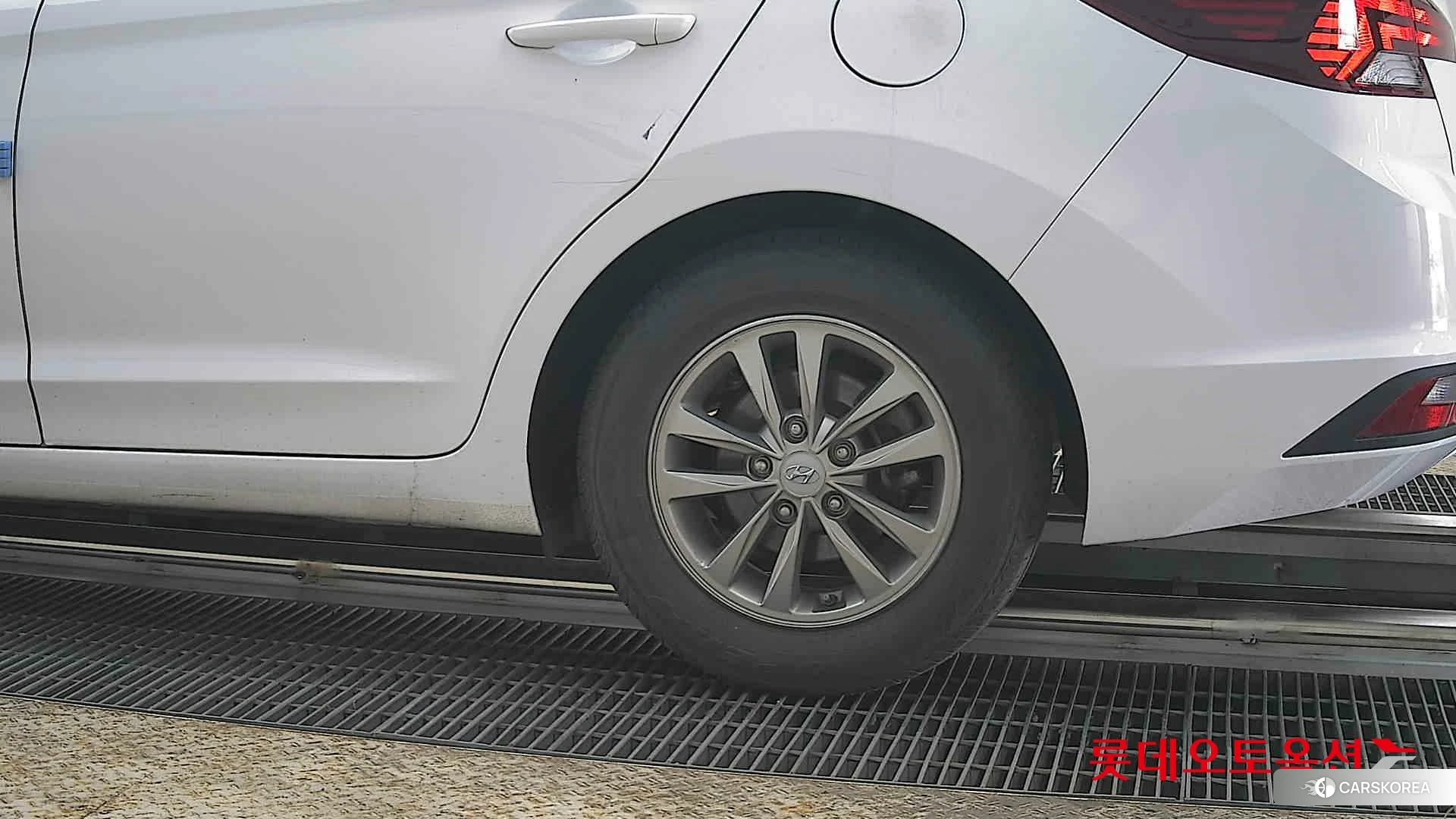 Hyundai Avante id 3875703 из Кореи 14