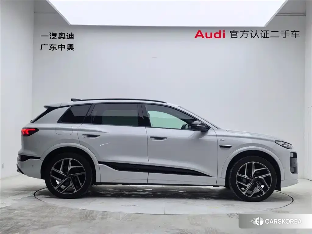 Audi Q6L id 4599505 из Китая 14