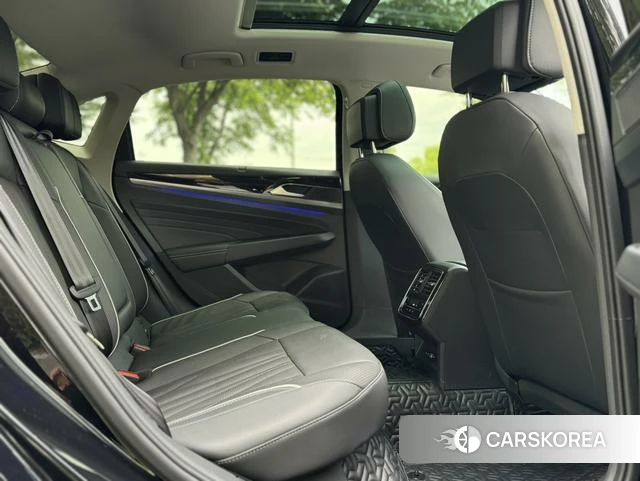 Volkswagen Passat id 4273085 из Китая 14