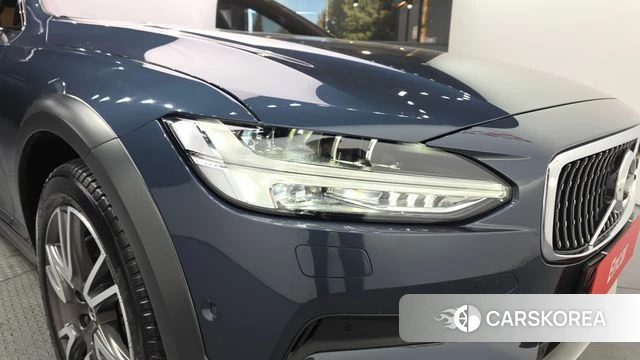 Volvo V90 Cross-Country id 4855901 из Кореи 14