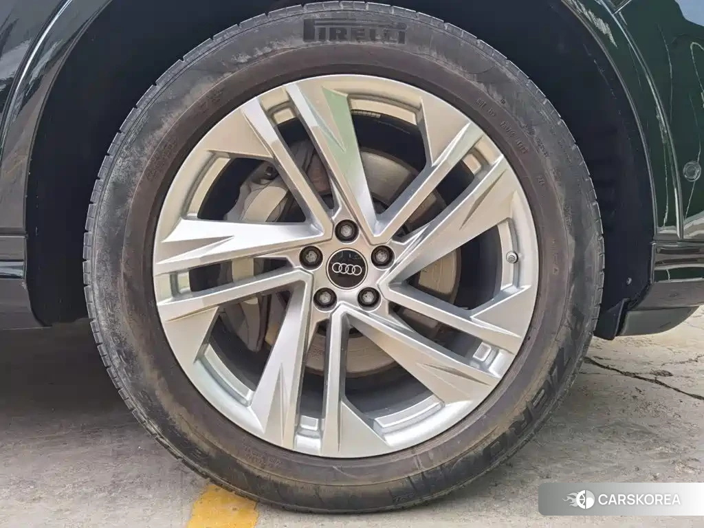 Audi Q7 id 4654958 из Китая 14