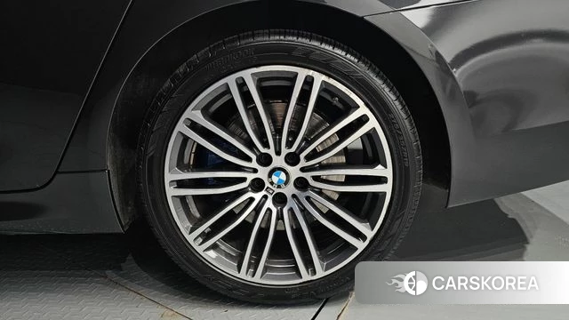 BMW 5 Series (G30) id 4536705 из Кореи 14