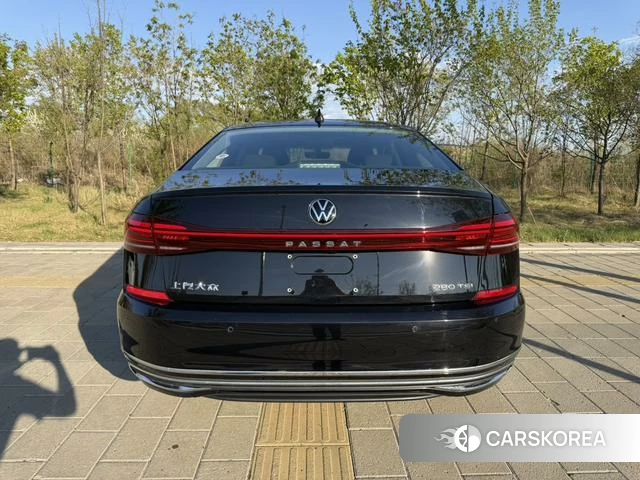 Volkswagen Passat id 4299448 из Китая 14
