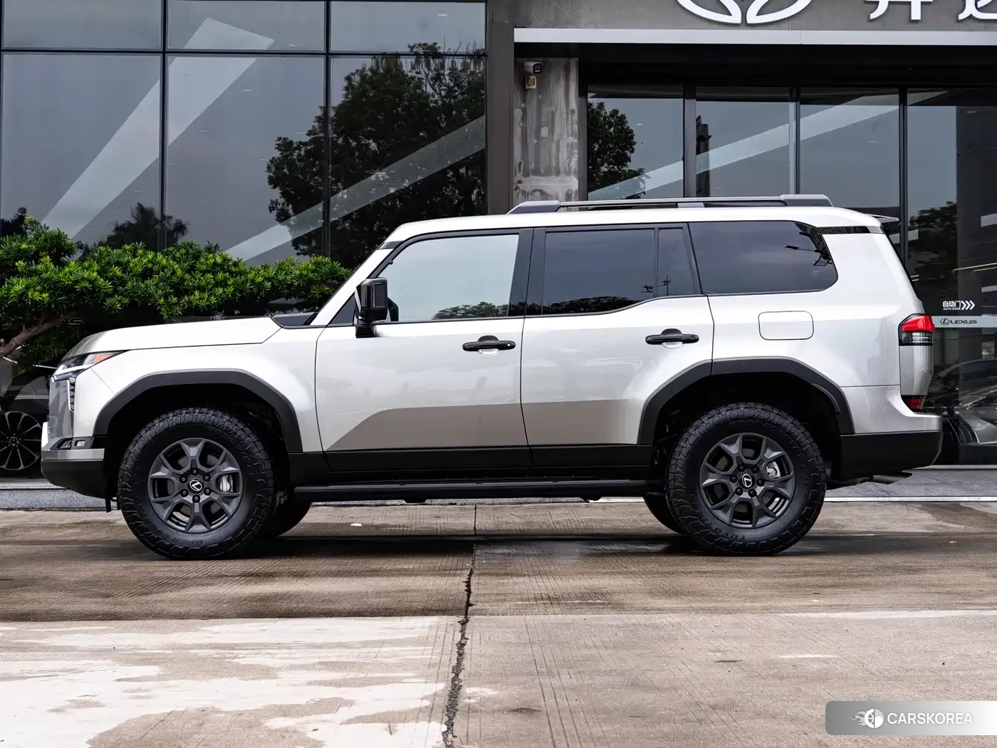 Lexus GX id 4515465 из Китая 14