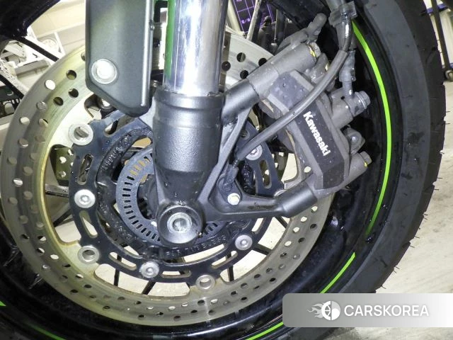 Kawasaki Z900RS CAFE id 3949050 из Японии 14