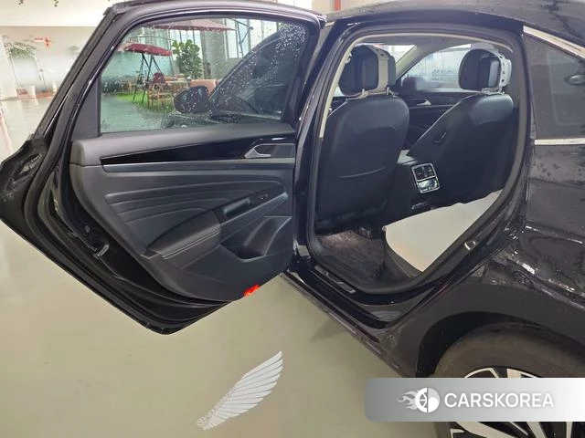 Volkswagen Passat id 4263182 из Китая 14