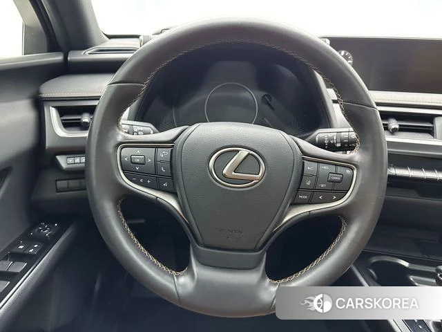 Lexus UX id 3858005 из Китая 14