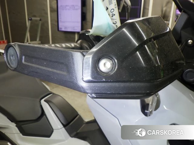 Honda X-ADV 750 id 3949756 из Японии 14