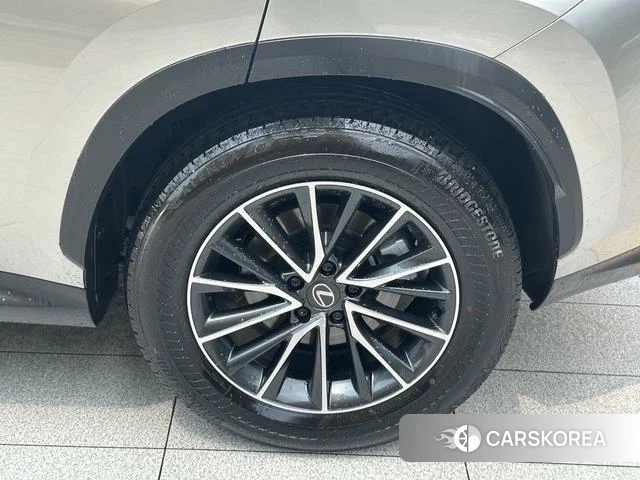 Lexus NX id 4394062 из Китая 14