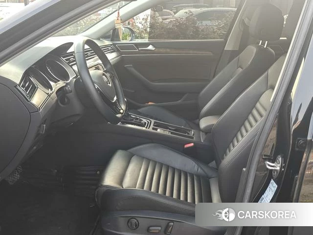 Volkswagen Magotan id 4235443 из Китая 14