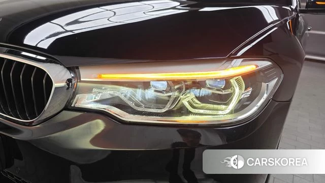 BMW 5 Series (G30) id 4325558 из Кореи 14