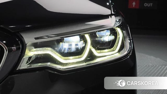 BMW 5 Series (G30) id 4595564 из Кореи 14