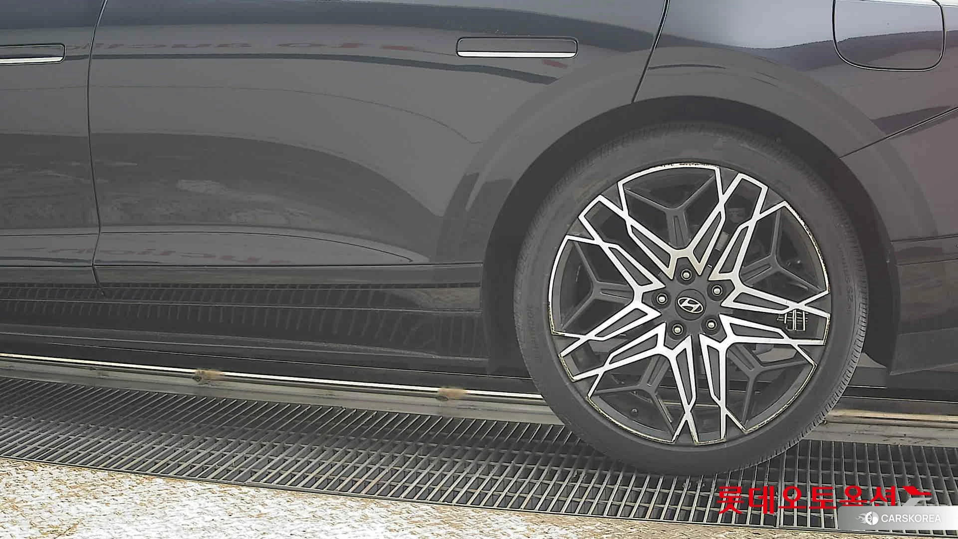 Hyundai Grandeur Hybrid id 3882106 из Кореи 14