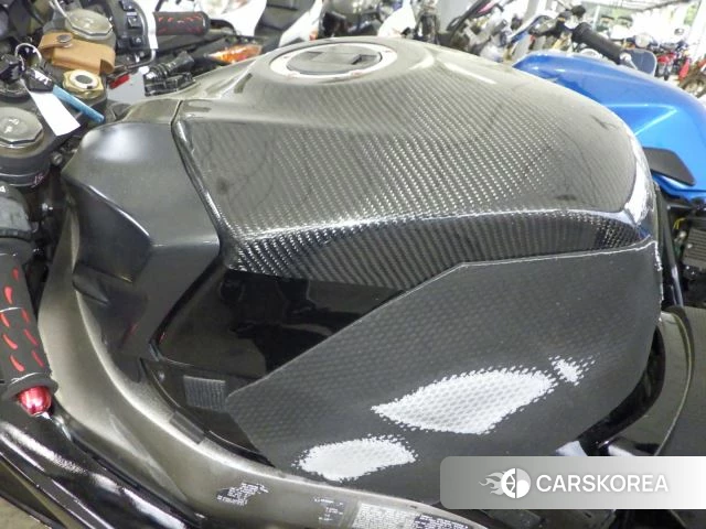 Suzuki GSX-R1000 id 3947219 из Японии 14