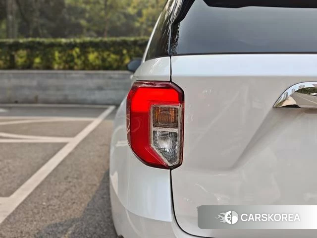 Ford Explorer id 4392192 из Китая 14