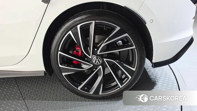 Volkswagen Golf 8th Generation id 4847574 из Кореи 14
