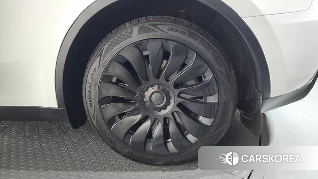 Tesla Model Y id 4640355 из Кореи 14