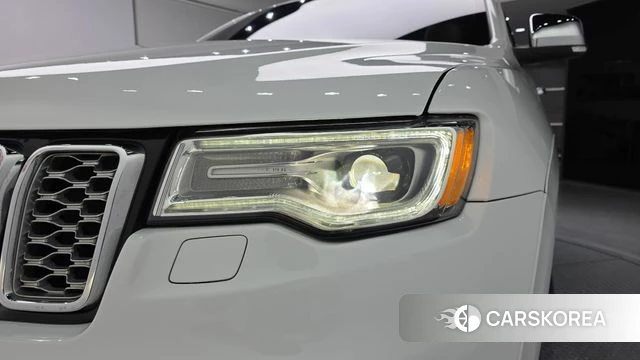 Jeep Grand Cherokee id 4284421 из Кореи 14