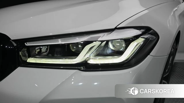BMW 5 Series (G30) id 4408661 из Кореи 14