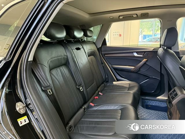 Audi Q5L id 4259981 из Китая 14