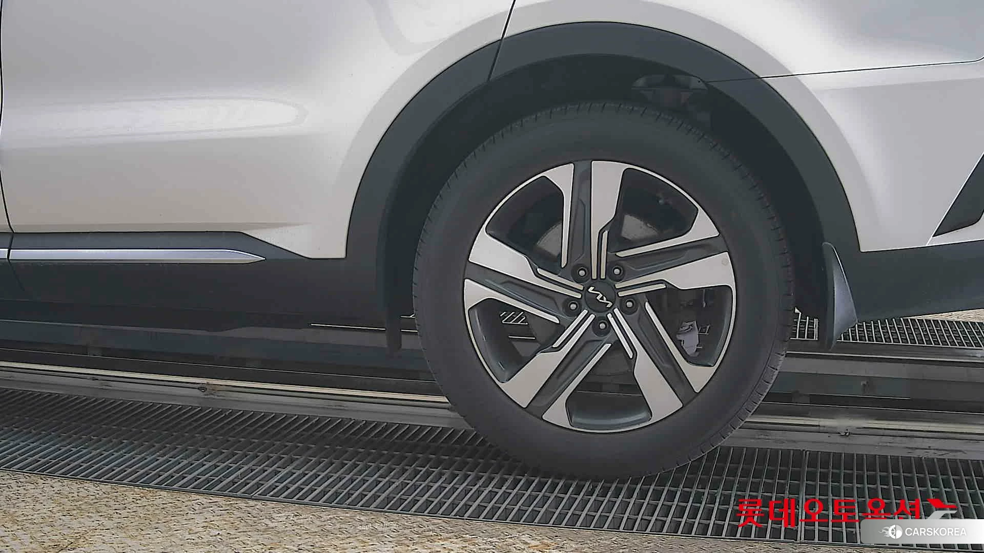 Kia Sorento Hybrid id 3888423 из Кореи 14