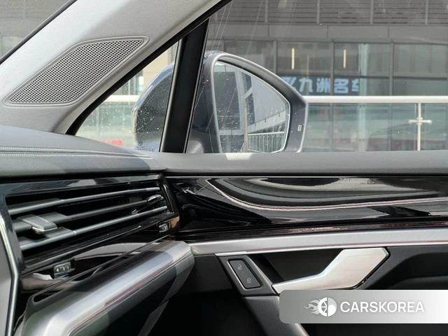 Volkswagen Touareg id 4259629 из Китая 14