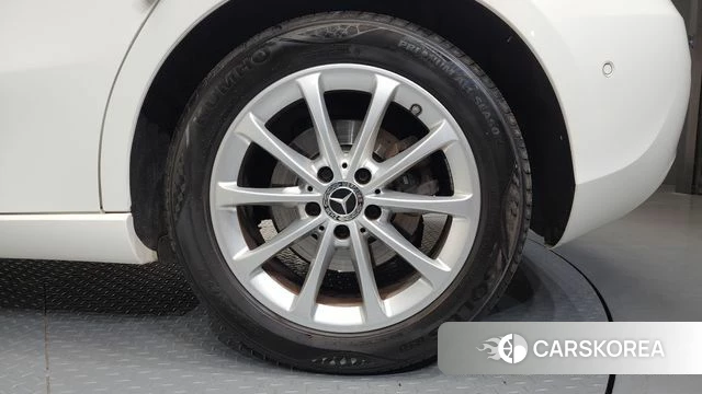 Mercedes-Benz A-Class W177 id 4196700 из Кореи 14