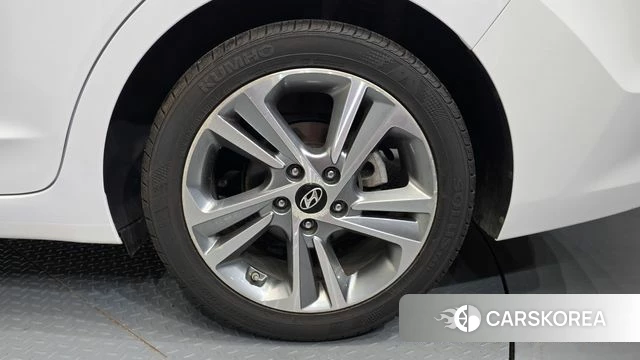 Hyundai Avante AD id 4188725 из Кореи 14