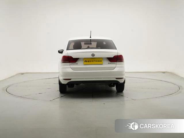 Volkswagen Santana id 4258564 из Китая 14